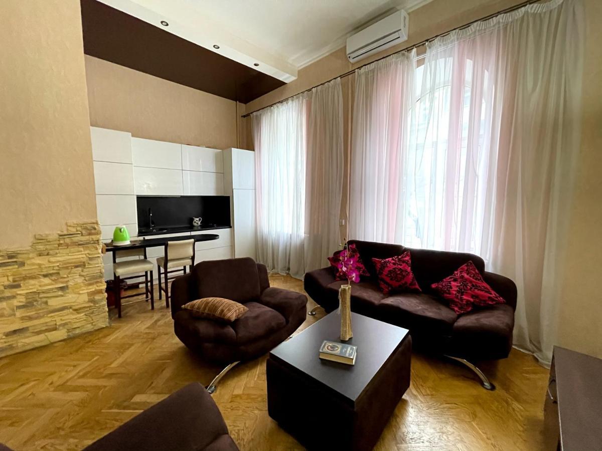 Amazing Heart Of Apartment